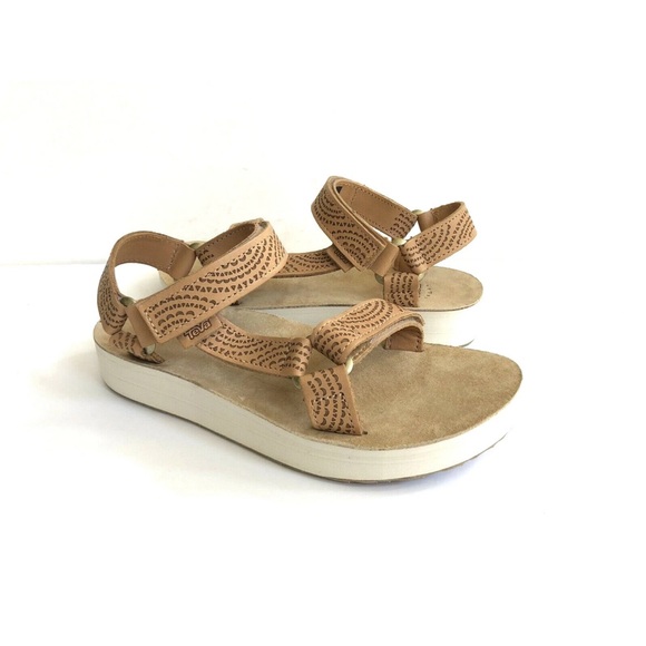 Teva Shoes - TEVA WOMEN MIDFORM UNIVERSAL GEOMETRIC TAN SANDAL US 8